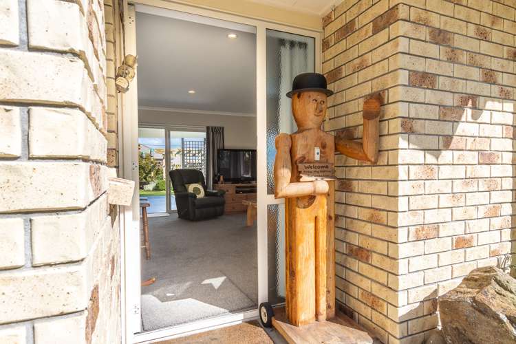 18 De La Mare Drive Leamington_18