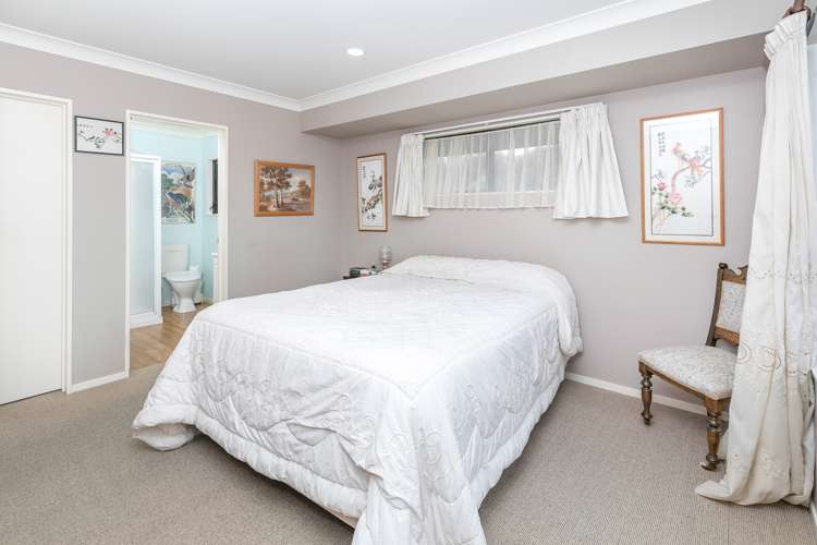 24 Highgrove Drive Grandview Heights_14