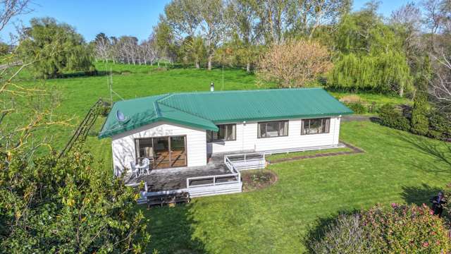 Home with rural charm in Paeroa