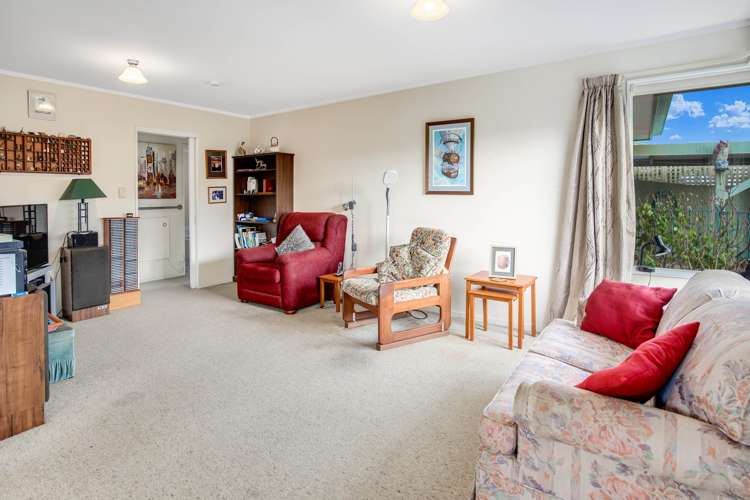 11 Vining Crescent Stoke_7