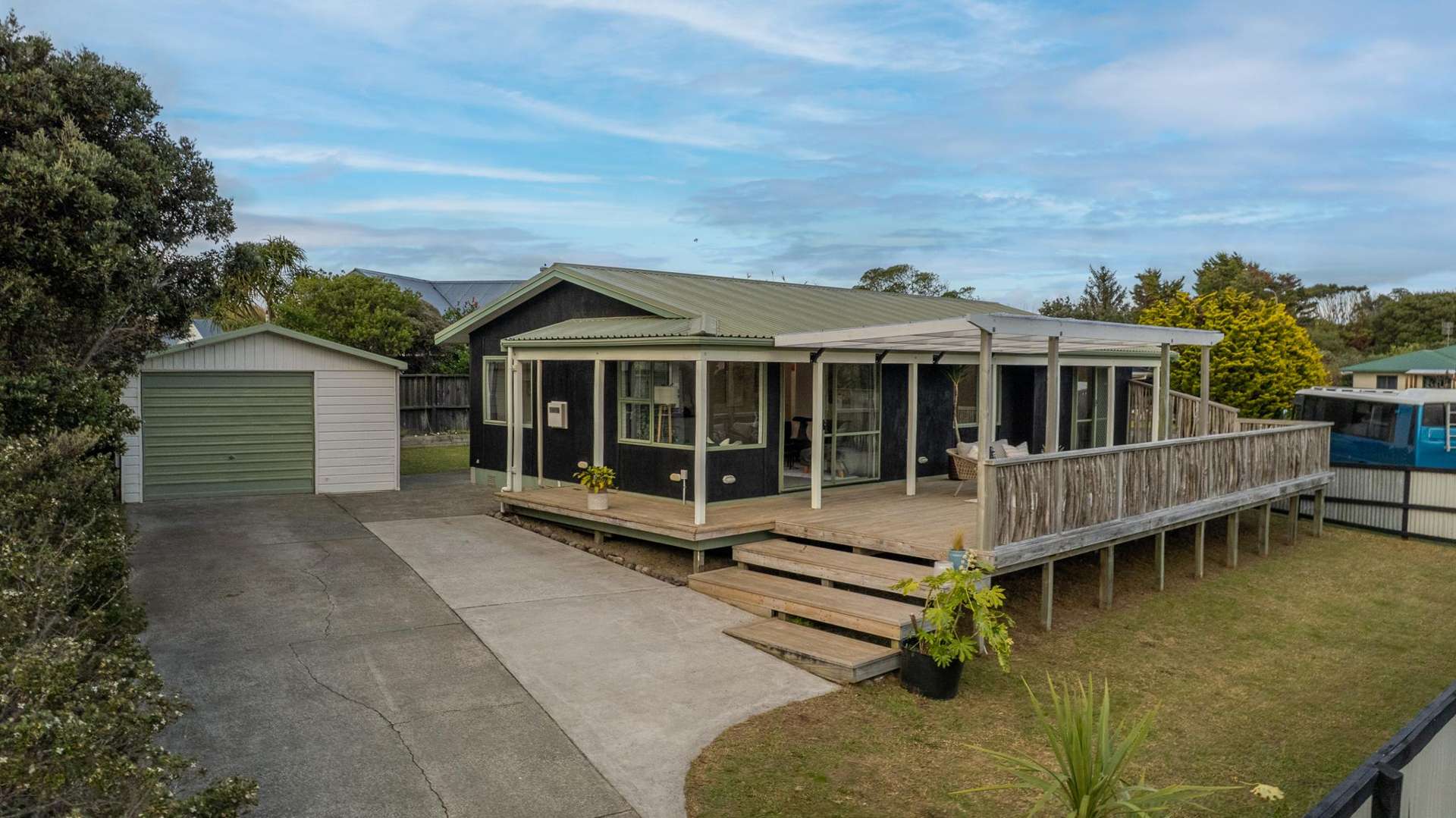 38 Freyberg Crescent Waikanae Beach_0