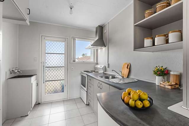 2/77 Wellington Street Howick_3