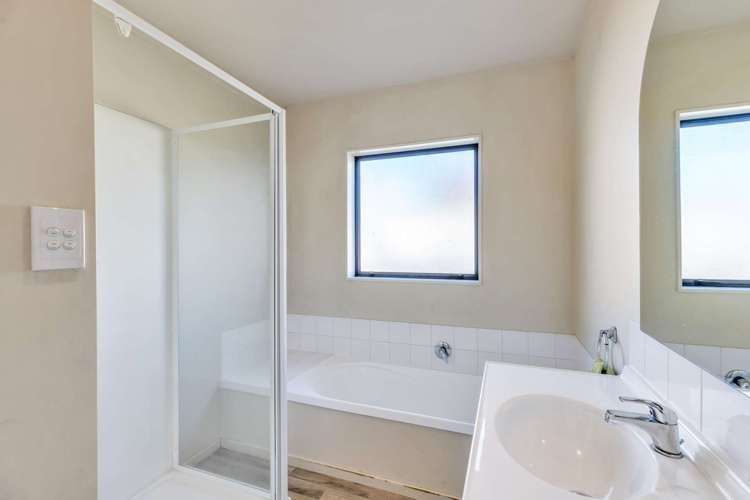 142a Springs Road Hornby_11