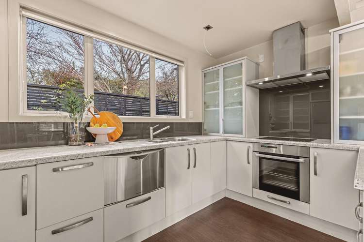 8a Nayland Street Sumner_6