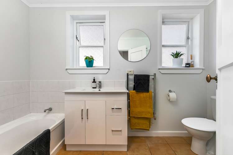 11 Kiwi Road Point Chevalier_15