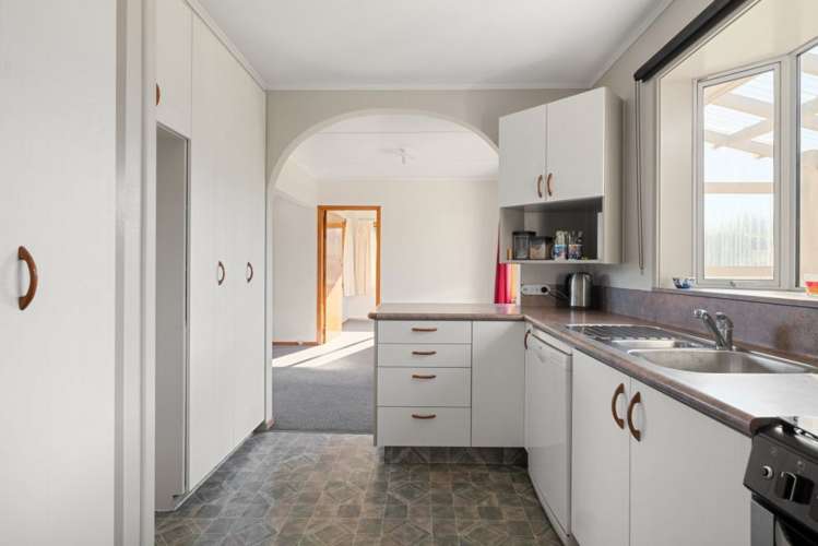 1 Lemari Avenue Stoke_8