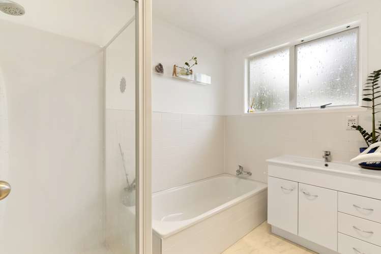 2/10 Abbeygate Street Birkdale_8