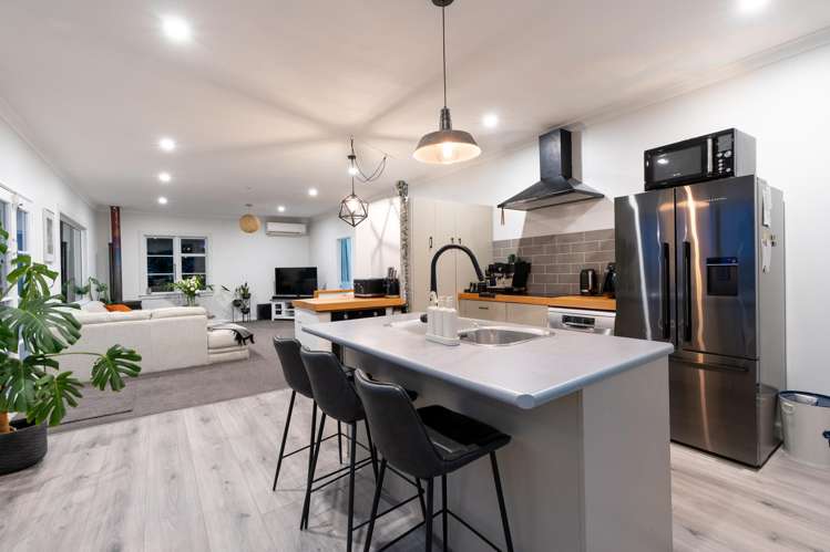 71 Leckhampton Court Clyde Hill_1