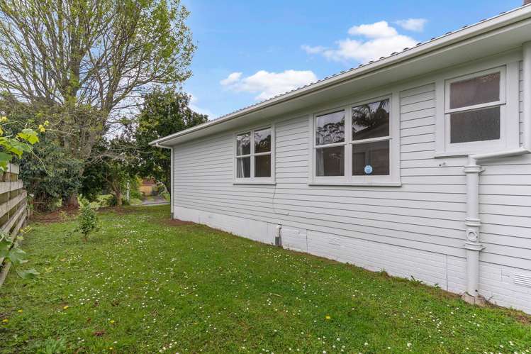 61 Gloria Avenue Te Atatu Peninsula_48