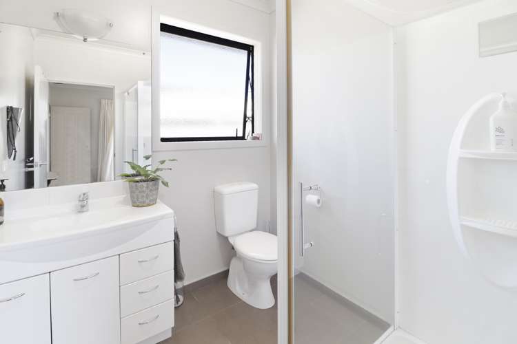 20 Pohutukawa Grove Lytton West_14