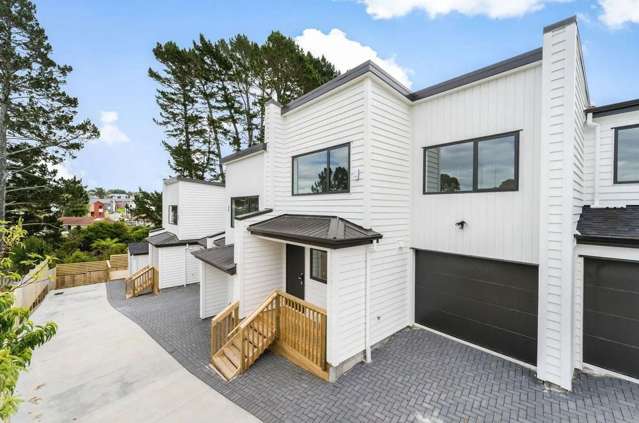 Modern 3-Bedroom Townhouse in West Harbour