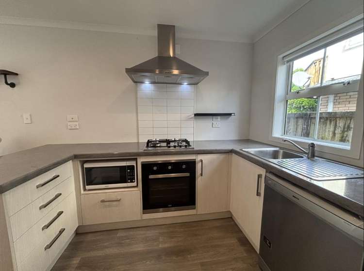 6/79 Carrington Drive Hillcrest_9