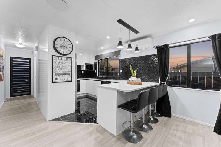 4/22 Barneys Farm Road Clendon Park_7