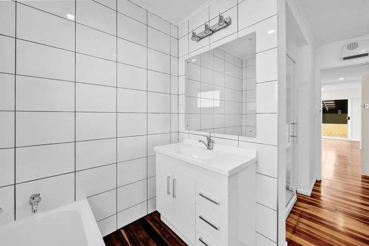 382 South Road Omata_19