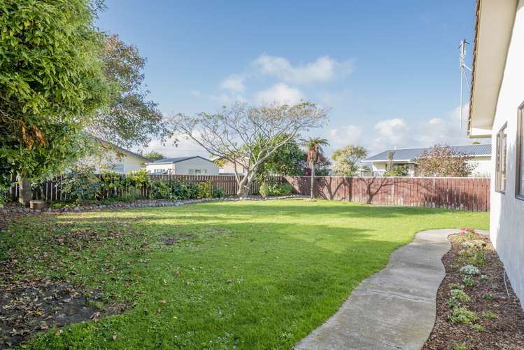64 Atkinson Avenue Otaki Beach_11