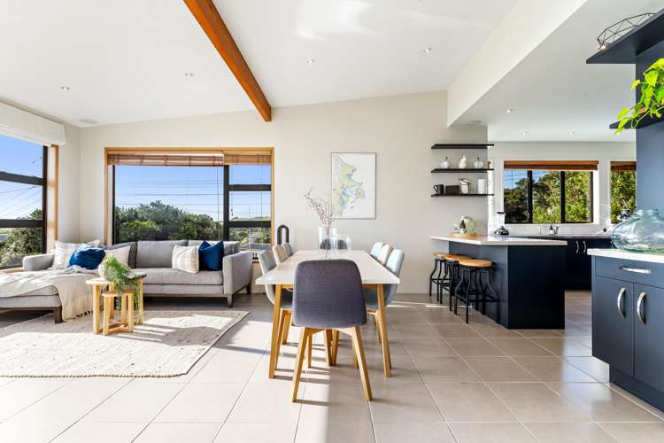 19 Alexander Road Algies Bay_7