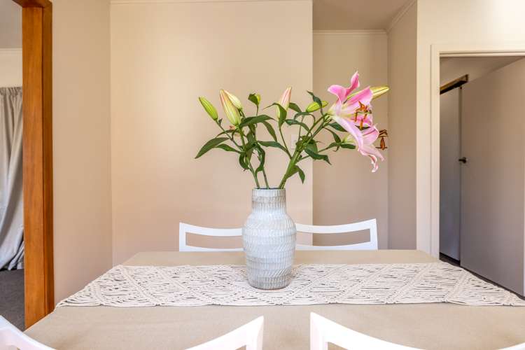 116 Queens Drive Oneroa_13