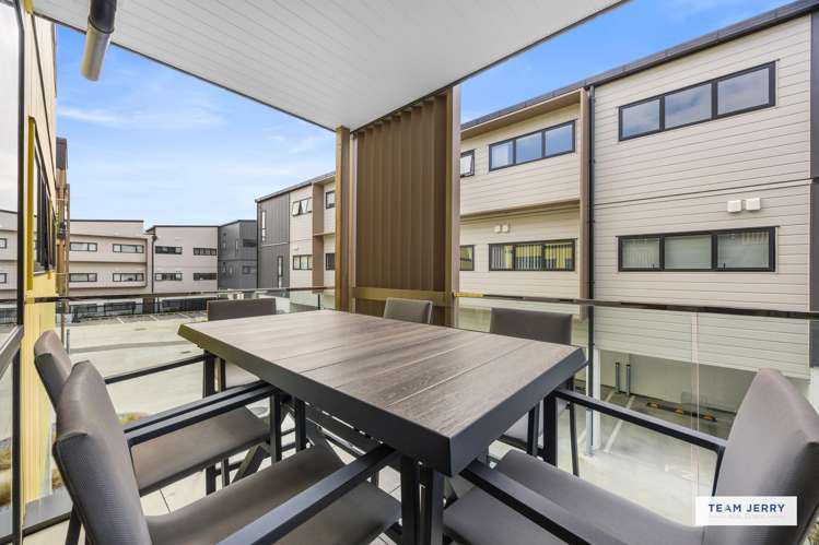 106/5 Newelm Lane Flat Bush_2