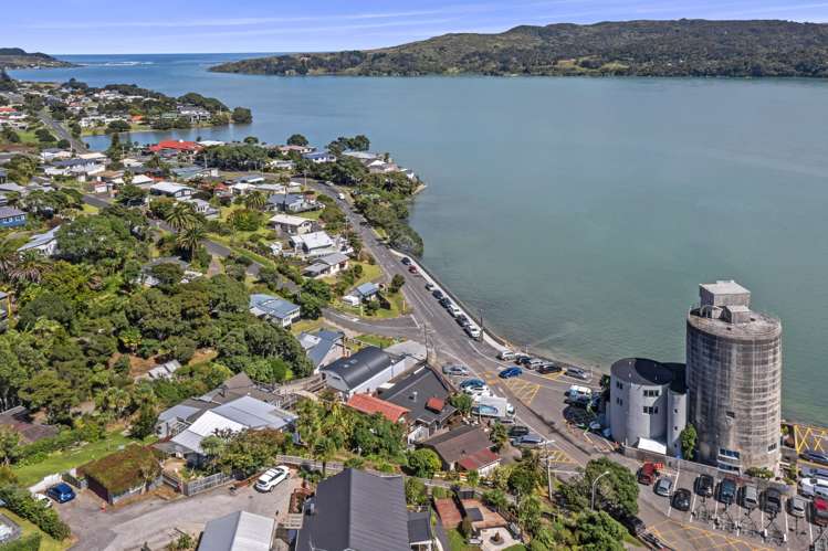 77 Wallis Street Raglan_9