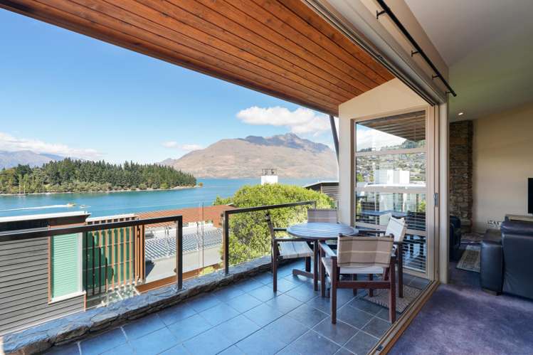 2/10 Lake Street Queenstown_50