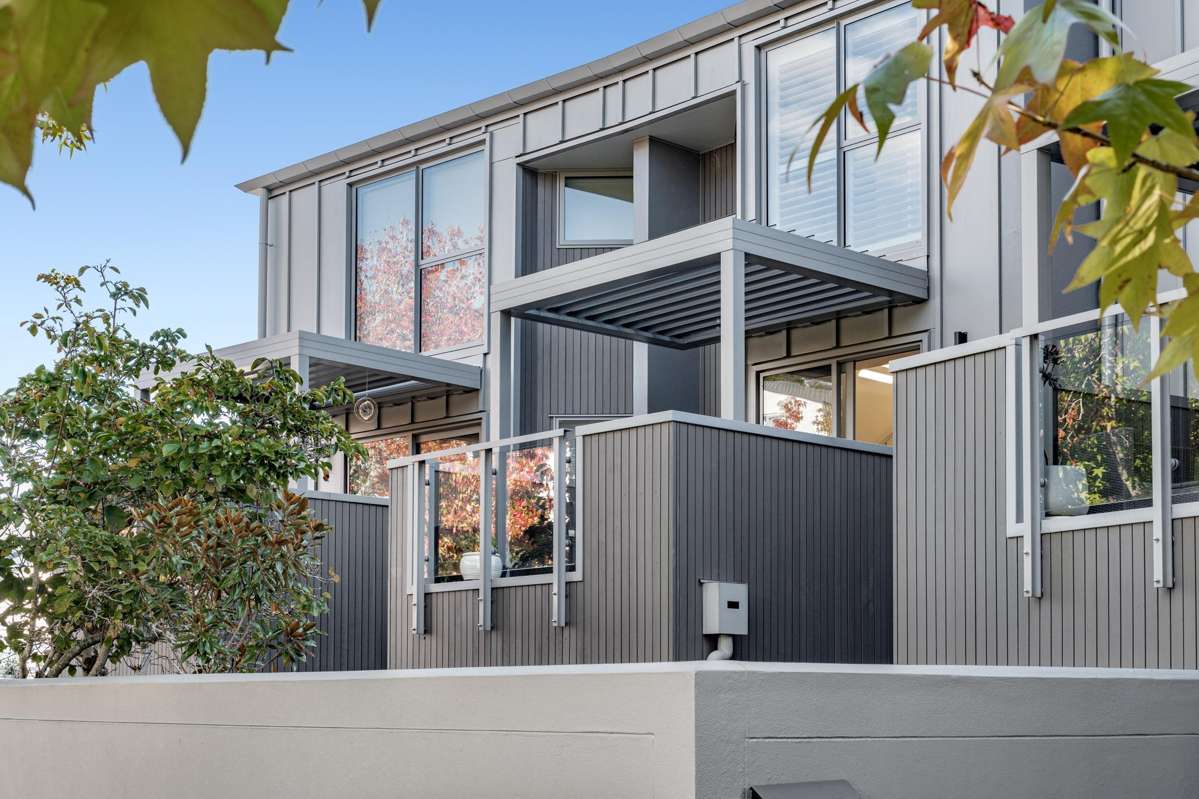 3/12 Balfour Street_0