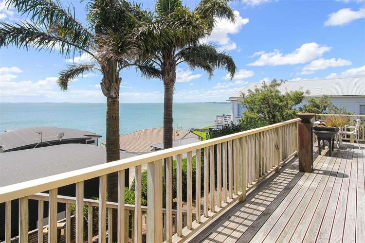 28 Crispe Road Clarks Beach_26