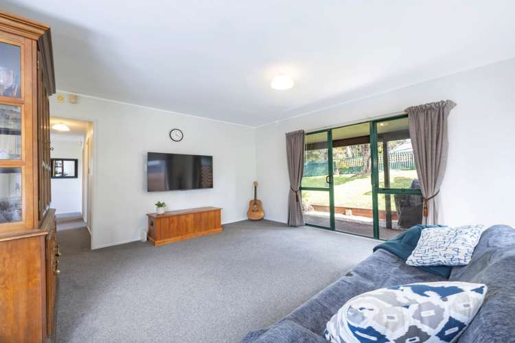 2/235 Glengarry Road Glen Eden_2