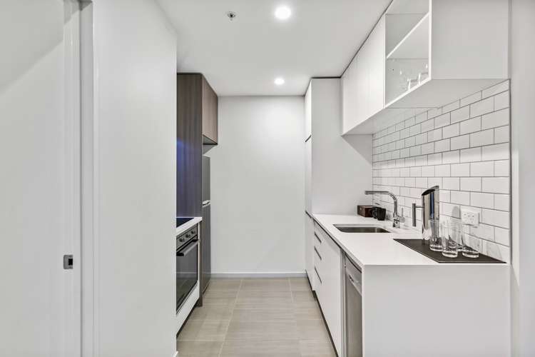 1201/18 Saint Martins Lane Grafton_6