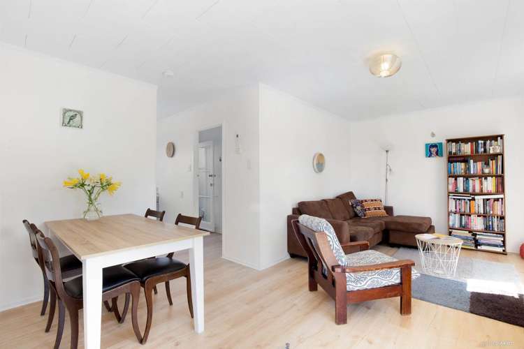 1/34 Rewarewa Road Te Atatu Peninsula_5