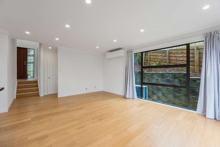 228 Alec Craig Way Gulf Harbour_11