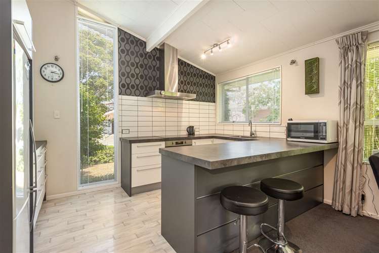 9 Woodstock Place Russley_4