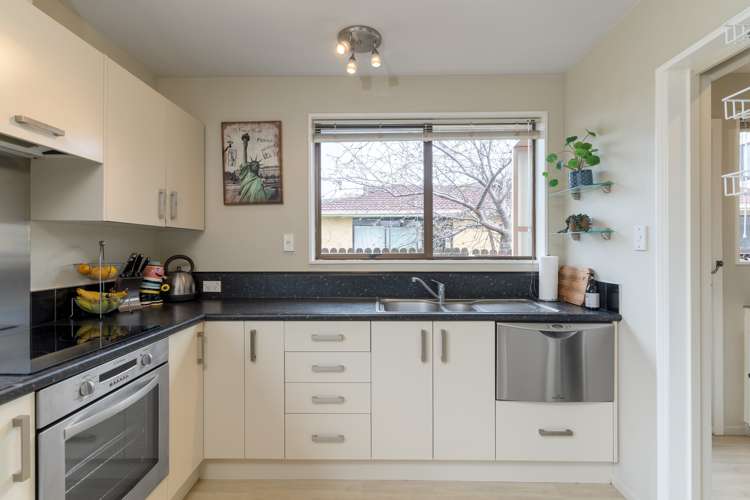 32b Laing Crescent Heathcote Valley_7