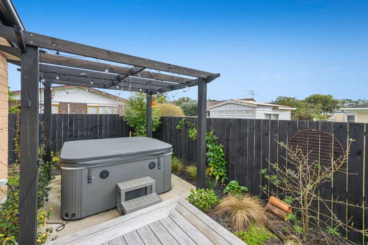 16a Lillian Place Orewa_22