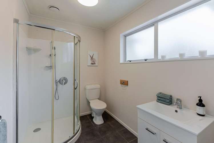 12 Kiwi Road Raumati Beach_19