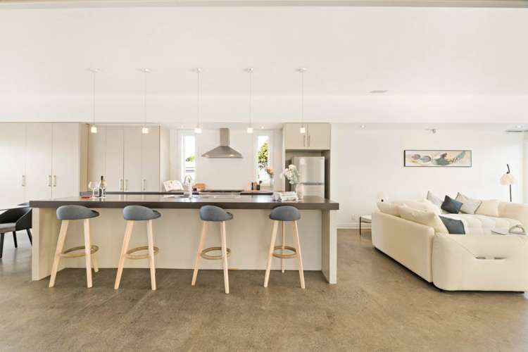 106 Titirangi Road_5