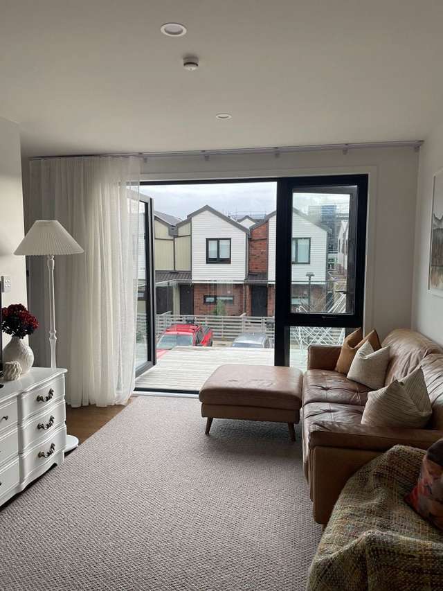 Modern End Unit Townhouse -  New home before XMAS