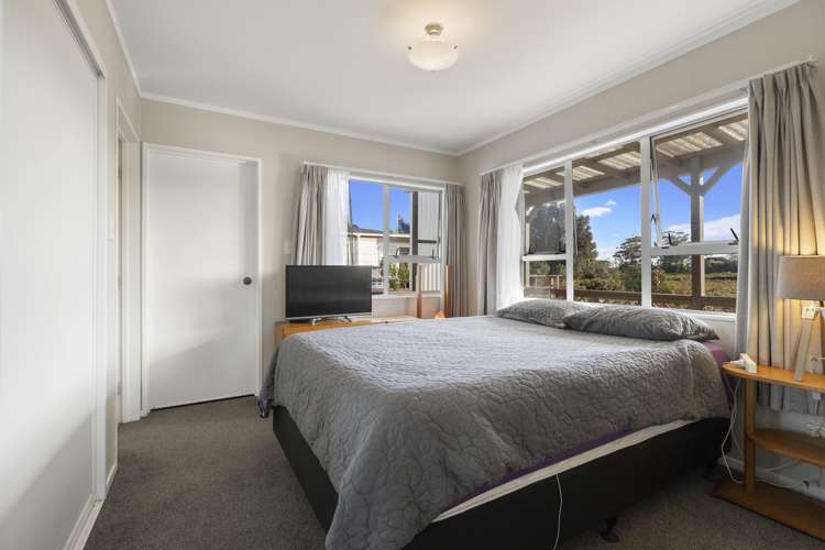 53 Queen Mary Avenue New Lynn_21