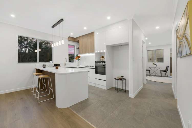 18 Castlebane Drive Flat Bush_10