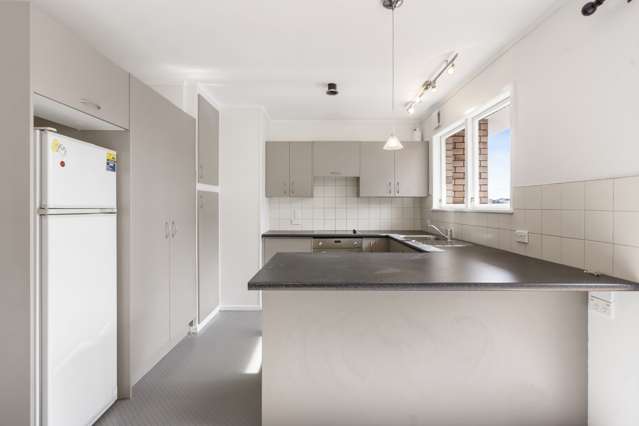 1/120 Orakei Road Remuera_1
