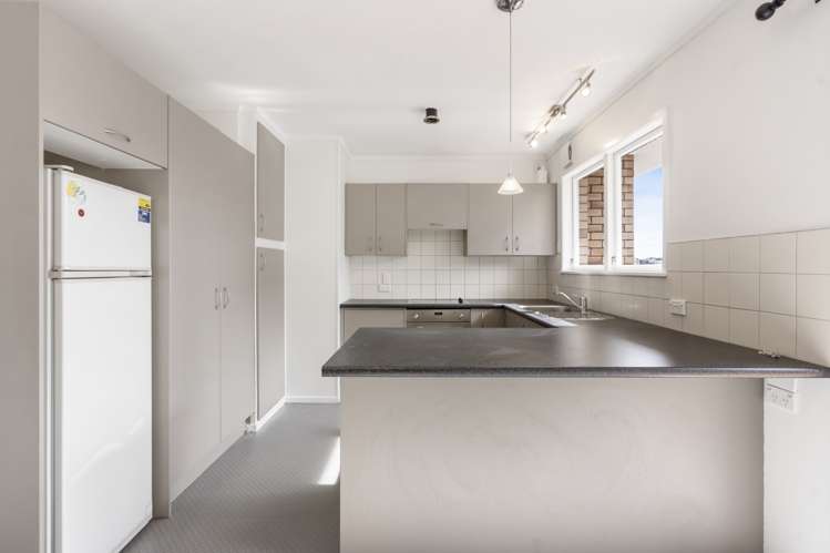 1/120 Orakei Road Remuera_1