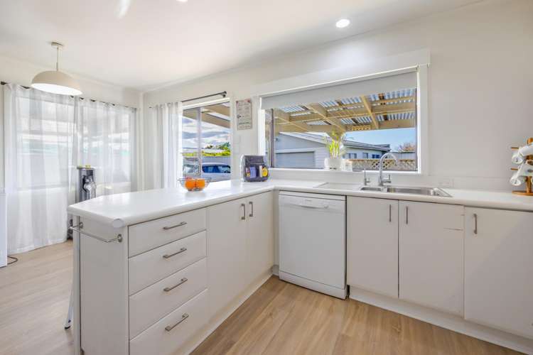 86 Wycliffe Street Onekawa_5