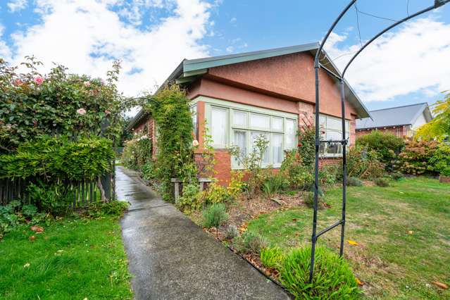 Cute house - great location