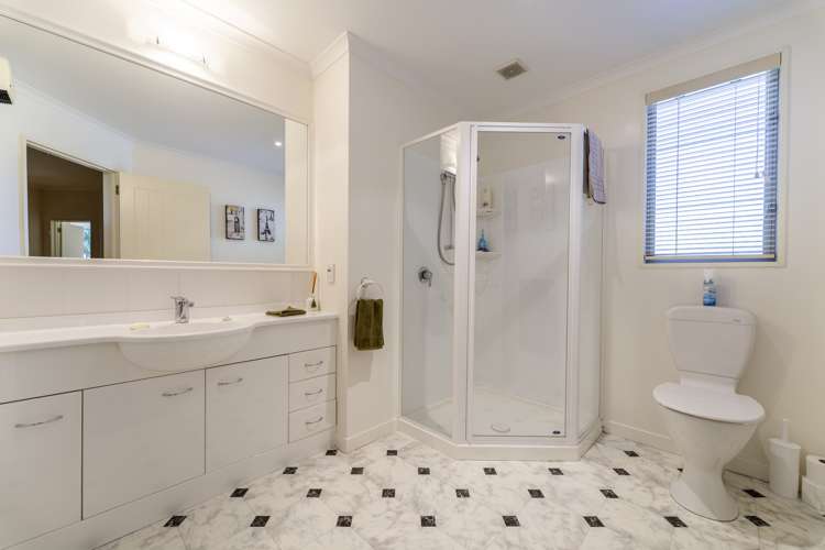 245 Pages Road Gleniti_22