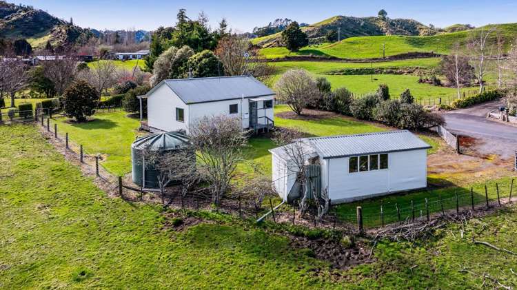 2445 Tarata Road Tarata_16