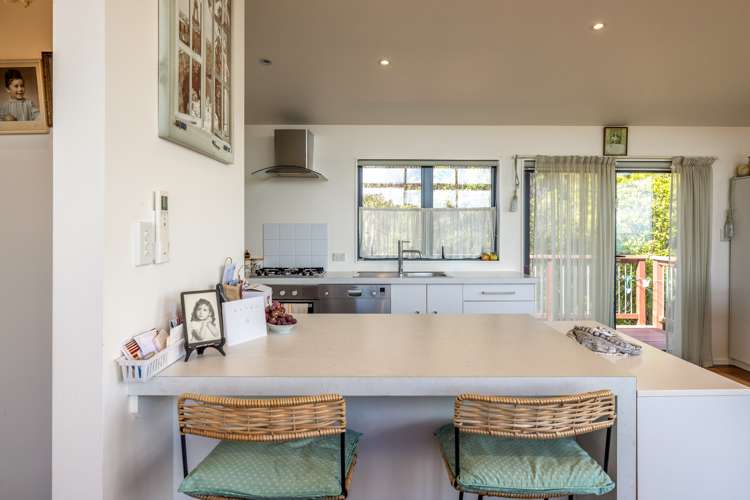 28c Beatty Parade Surfdale_8