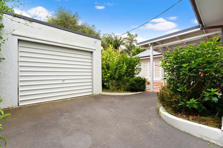 232 Lake Road Hauraki_12