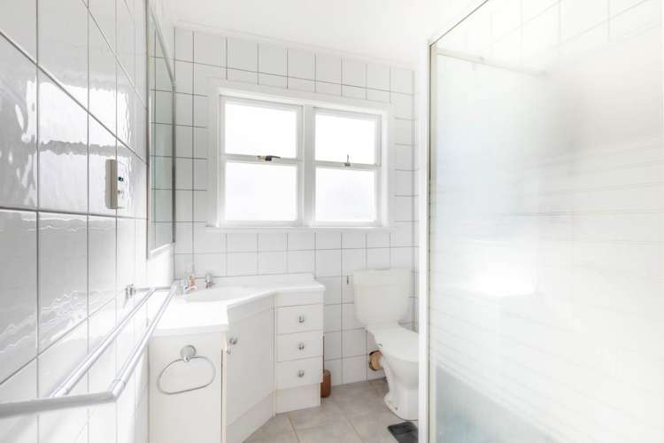 3/3 Harvey Place Saint Heliers_6