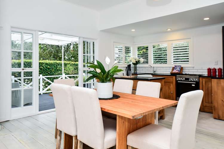 724 River Road Chartwell_5