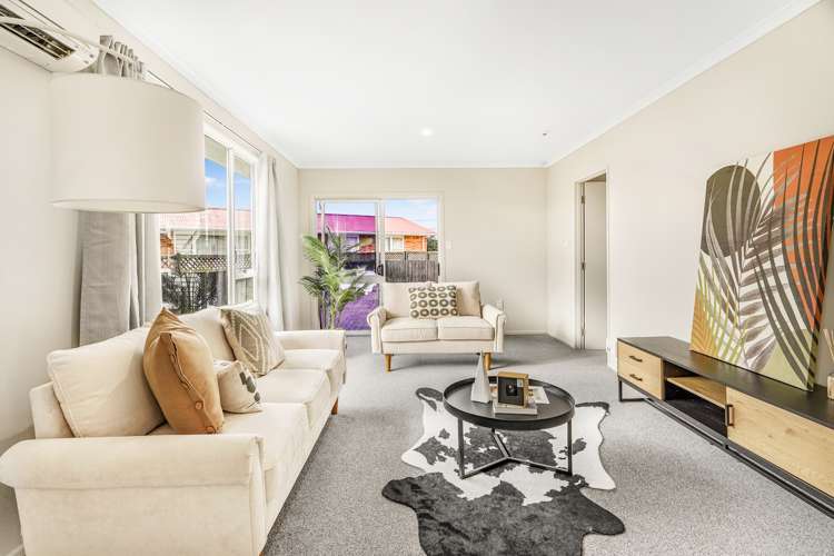 31 Garden Heights Avenue Glenview_17