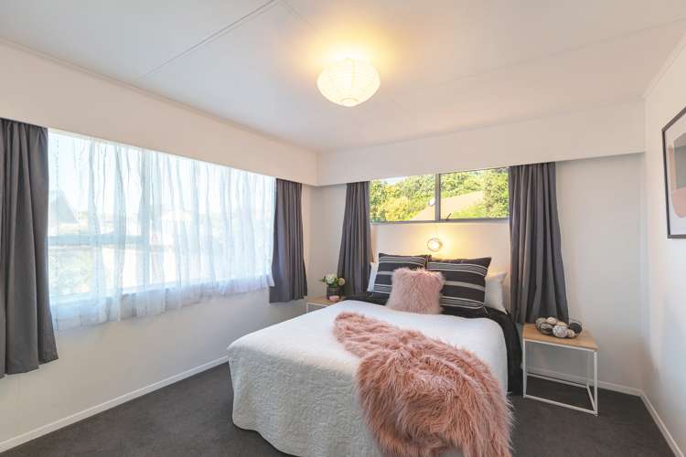 9 Cornwall Place Stoke_8